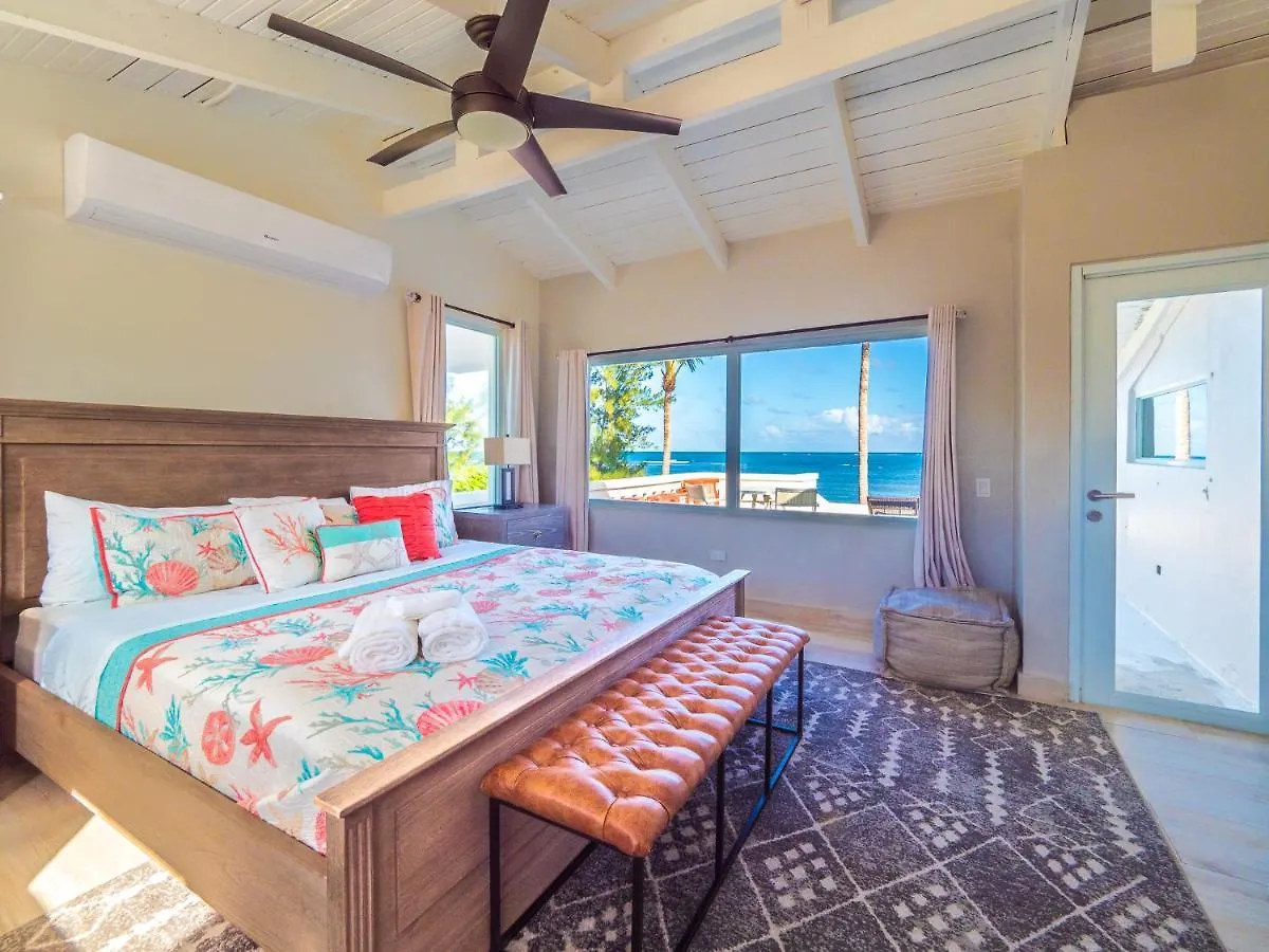 Newly Renovated 8 Bedroom Ocean Front Villa With Pool Rio Grande Porto Rico