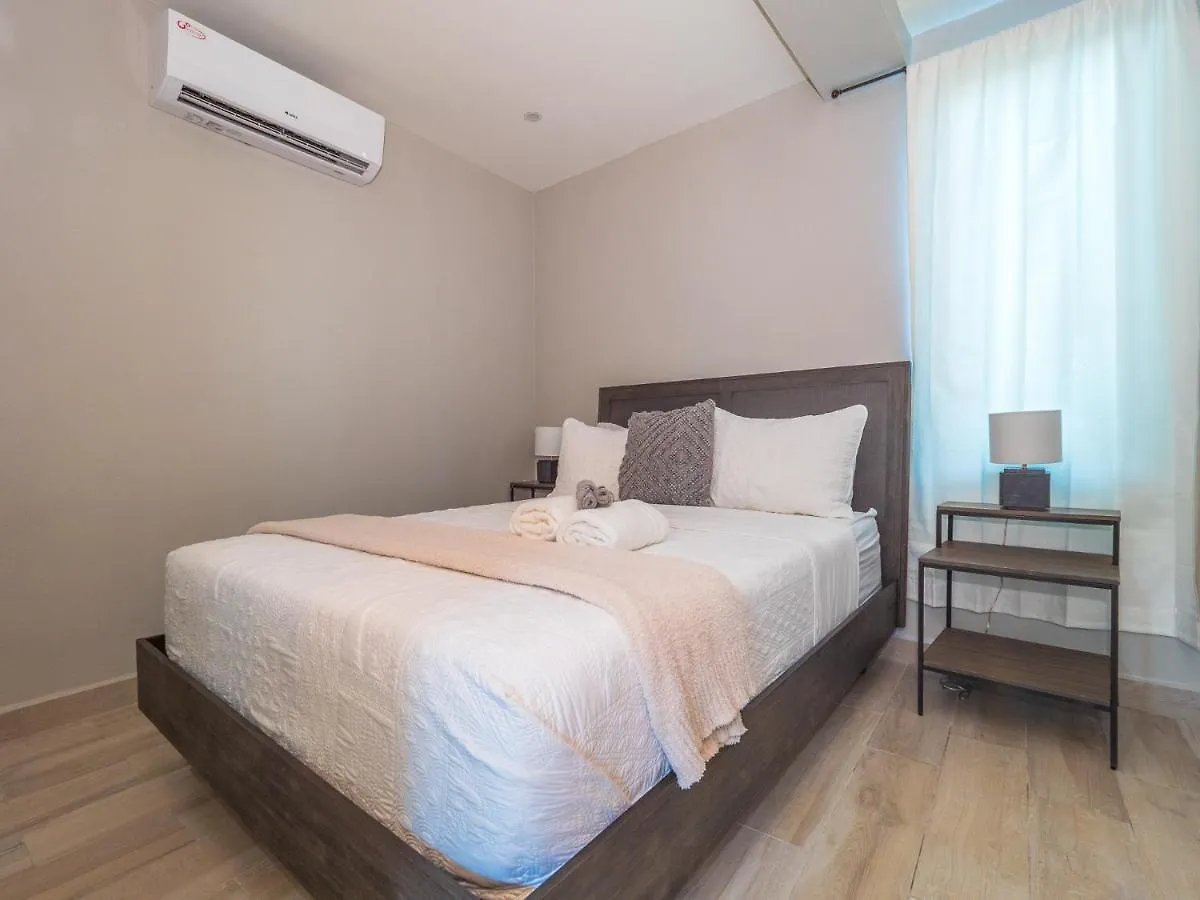 Newly Renovated 8 Bedroom Ocean Front Villa With Pool Rio Grande 0*,